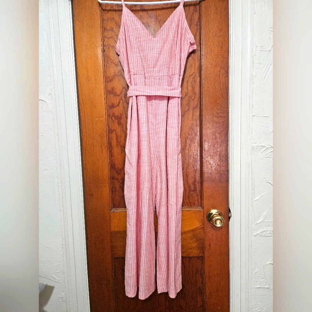 Light pink and white Jumpsuit. Small. Gianni Bini